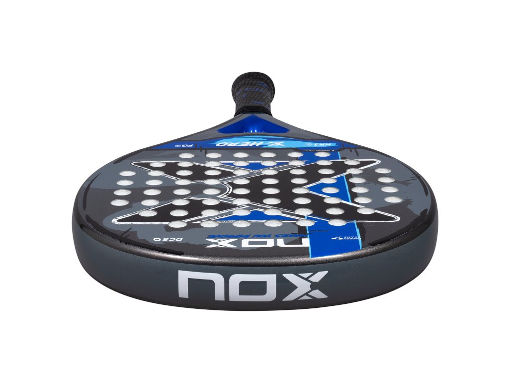 NOX X-Hero Red 2026 - detail